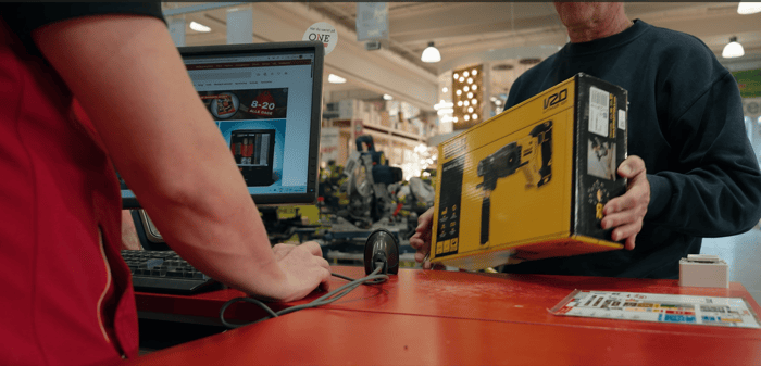 Endless_aisles_Bauhaus_still